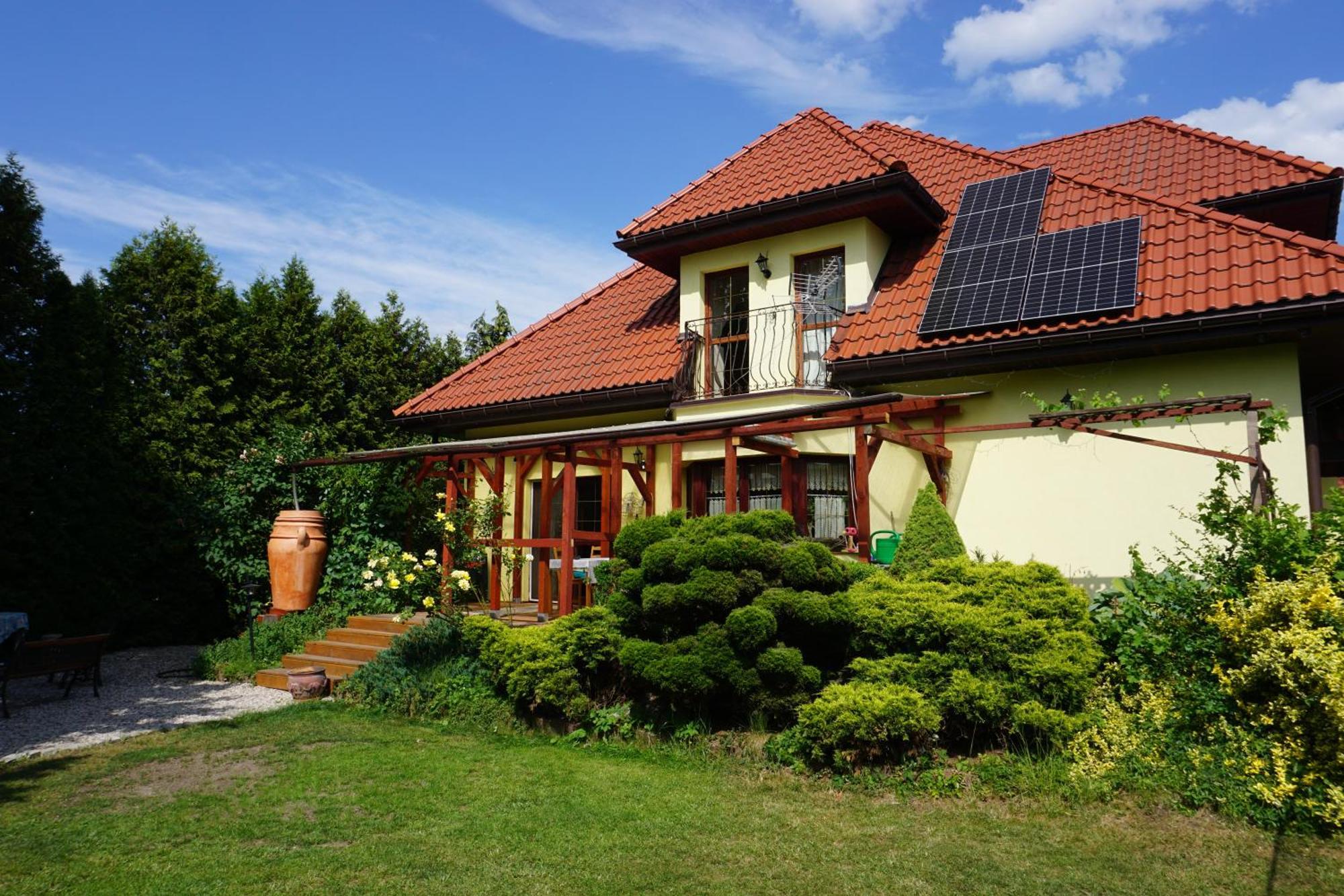 Comfortable House With Garden Manki Екстер'єр фото