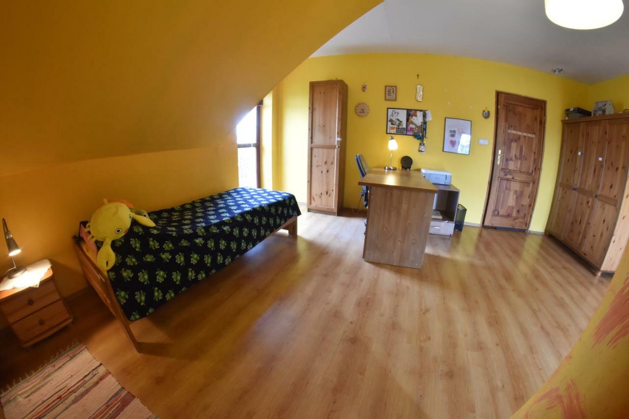 Comfortable House With Garden Manki Екстер'єр фото