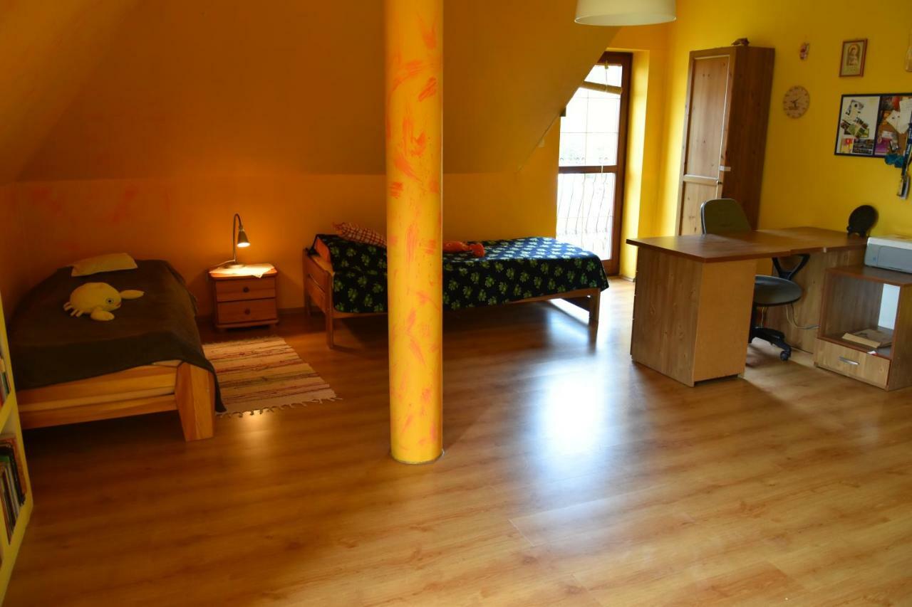 Comfortable House With Garden Manki Екстер'єр фото