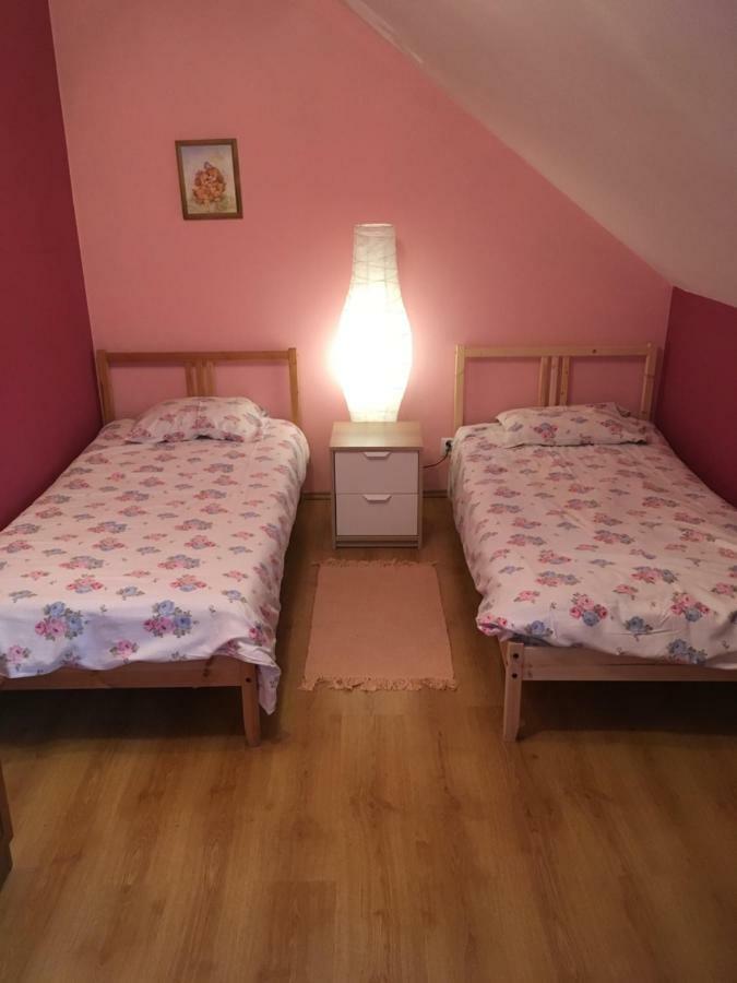 Comfortable House With Garden Manki Екстер'єр фото